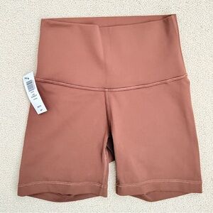 Aritzia TNA Hi-Rise 5” Shorts in Cognac (Size XXS)